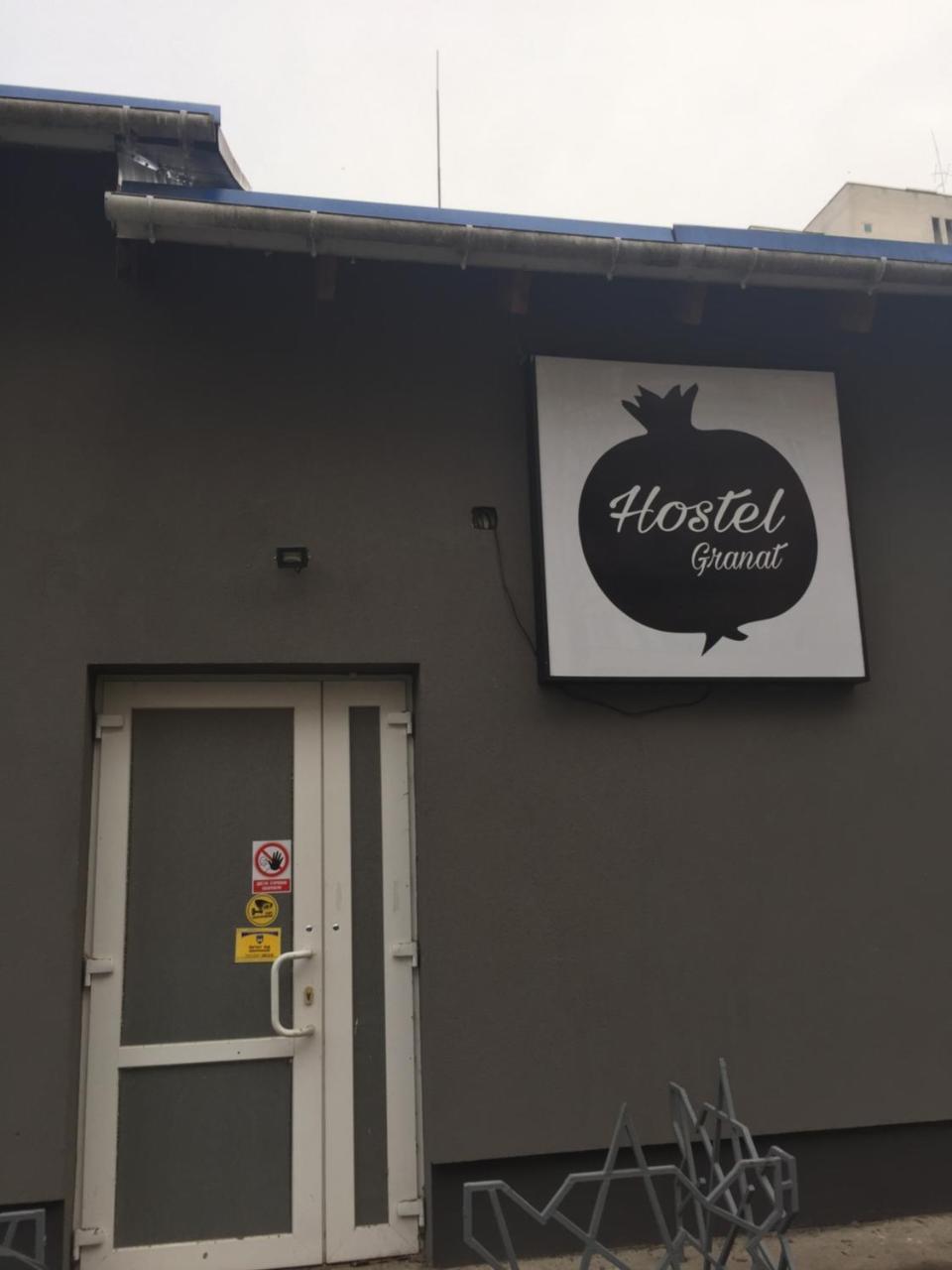 Hostel -Hotel Granat Rivne City Exterior foto