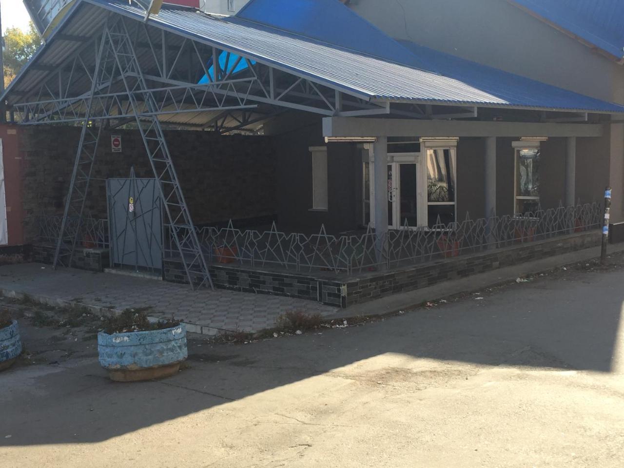 Hostel -Hotel Granat Rivne City Exterior foto